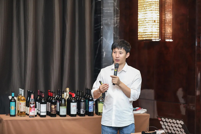 中菲酒庄UCW向上中国葡萄酒U品质大师班